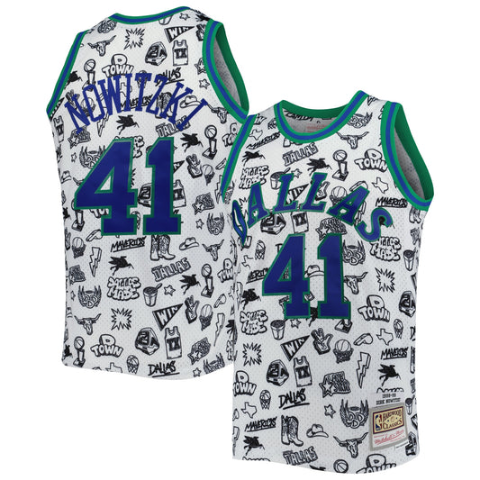 Dirk Nowitzki Dallas Mavericks Mitchell & Ness 1998/99 Hardwood Classics Doodle Swingman Jersey - White